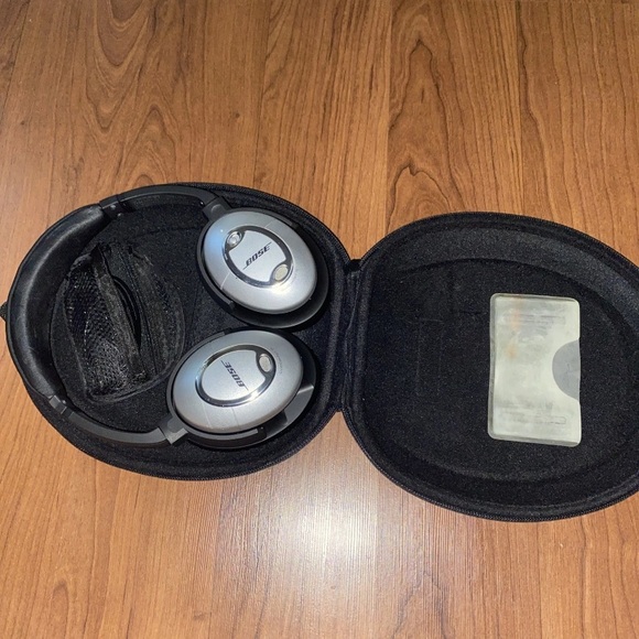 Bose Quiet Comfort 15 Acoustic Noise Cancelling Headphones Confirmed Operation